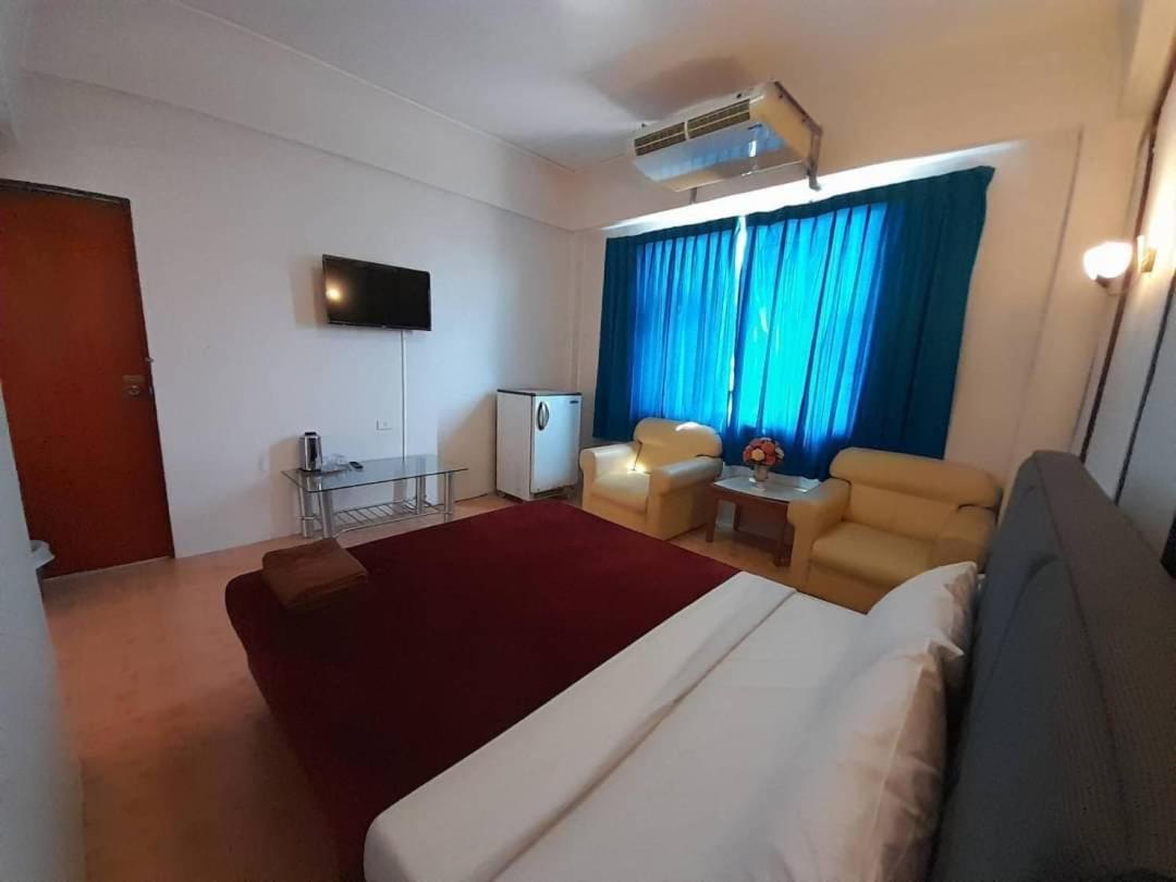 Indra Hotel Hatyai Хатъяй Экстерьер фото